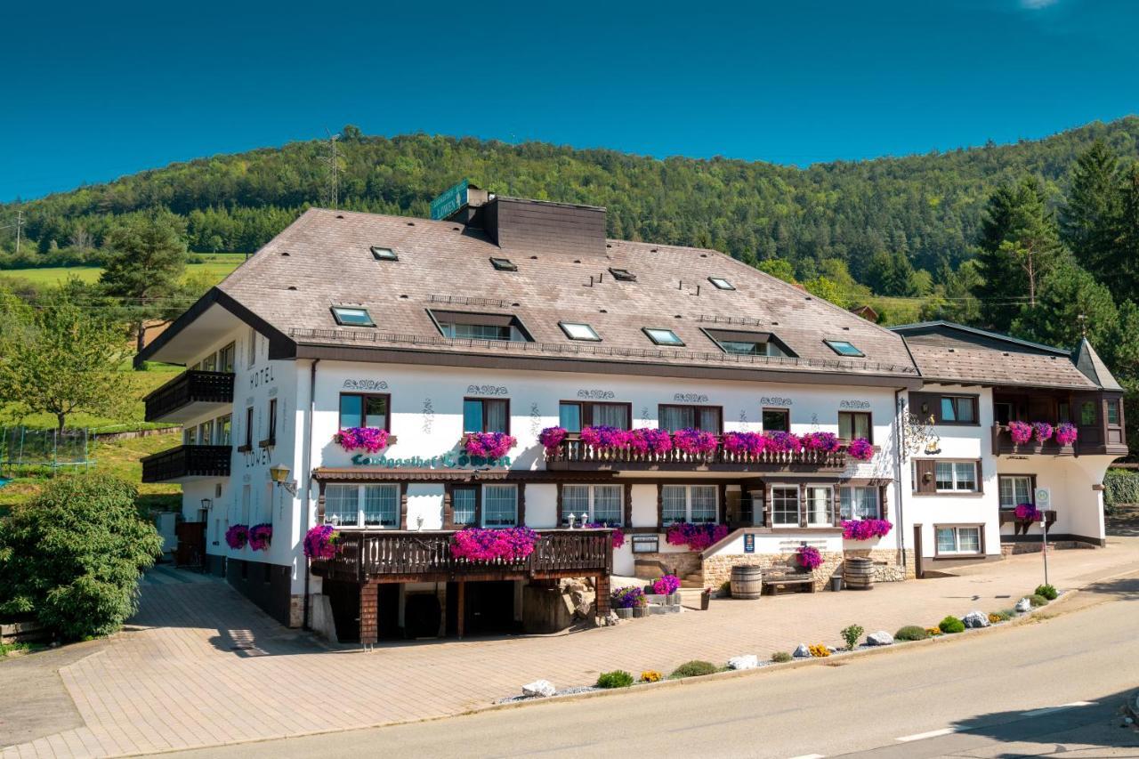 Landhotel Loewen Blumberg Exterior foto