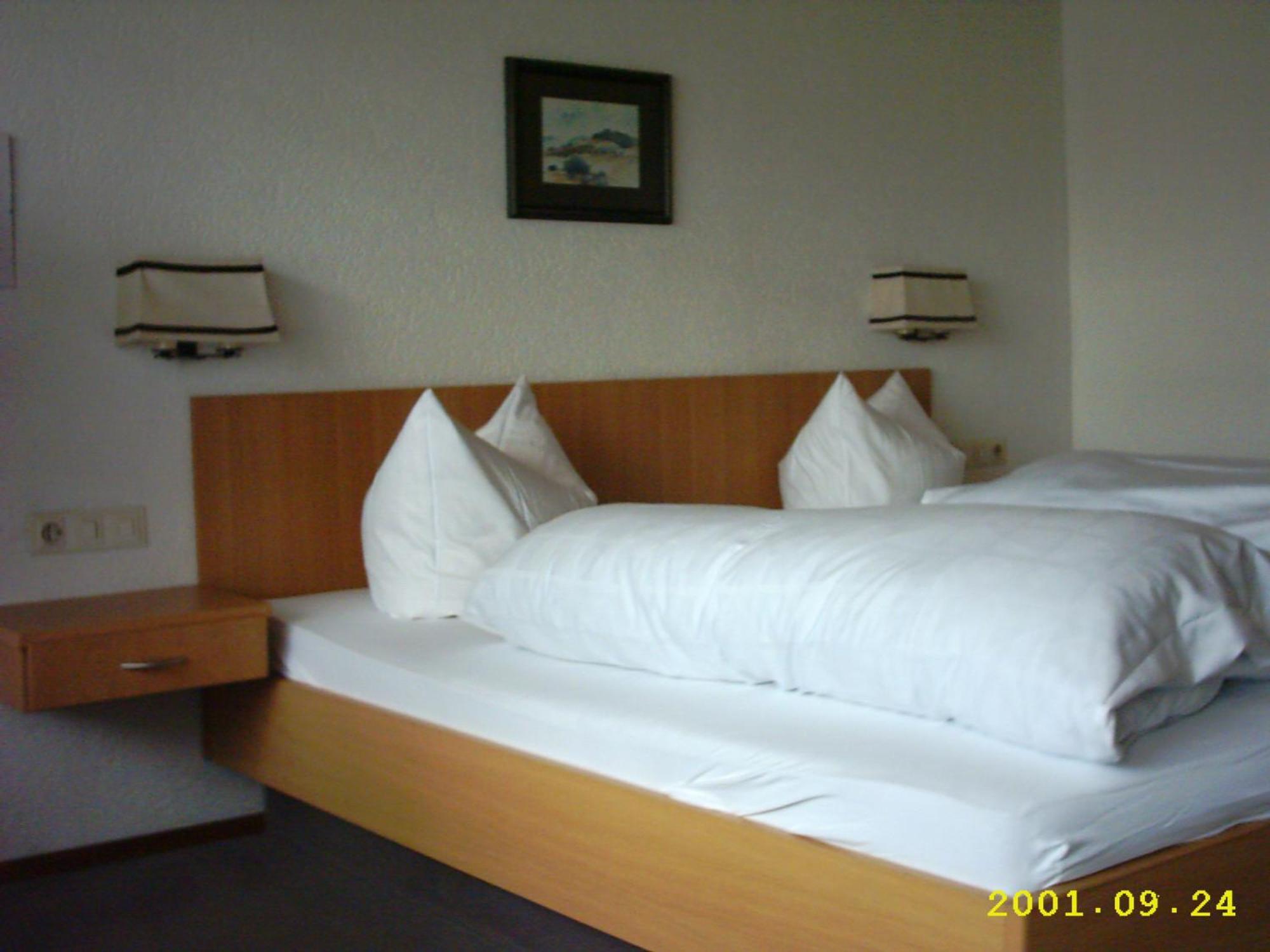 Landhotel Loewen Blumberg Exterior foto